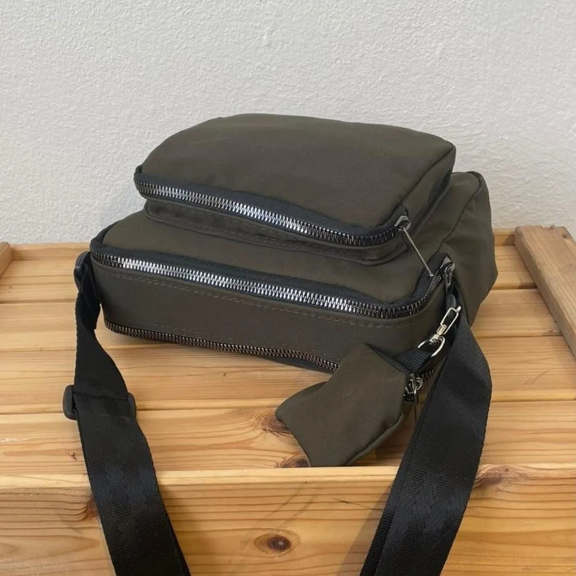 

Tonar Horni Khaki Soft Fabric Horizontal Women 'S Casual New Season Fashion Trend Handy