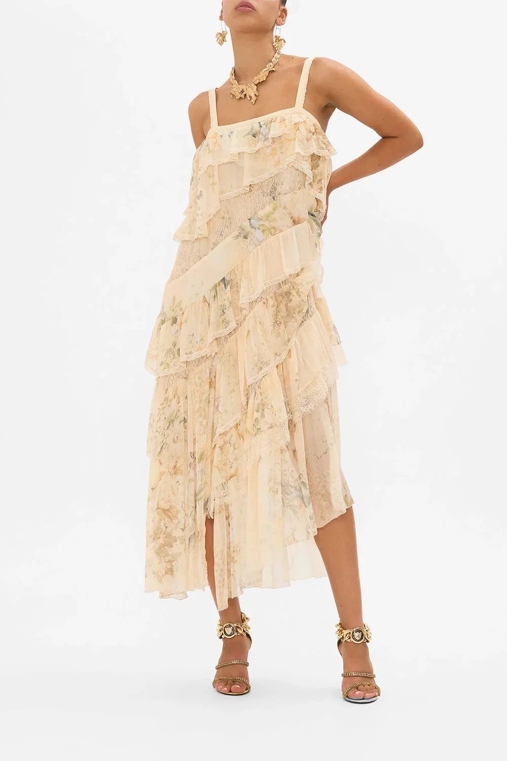 Женское шелковое платье с оборками многослойное длинное без бретелек кружевом и