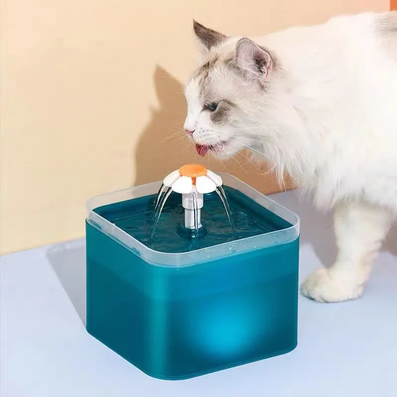 

2L Capacity Automatic Cat Water Fountain with LED Lighting USB Pet Water Dispenser with Recirculate Filtring for Cats Feeder