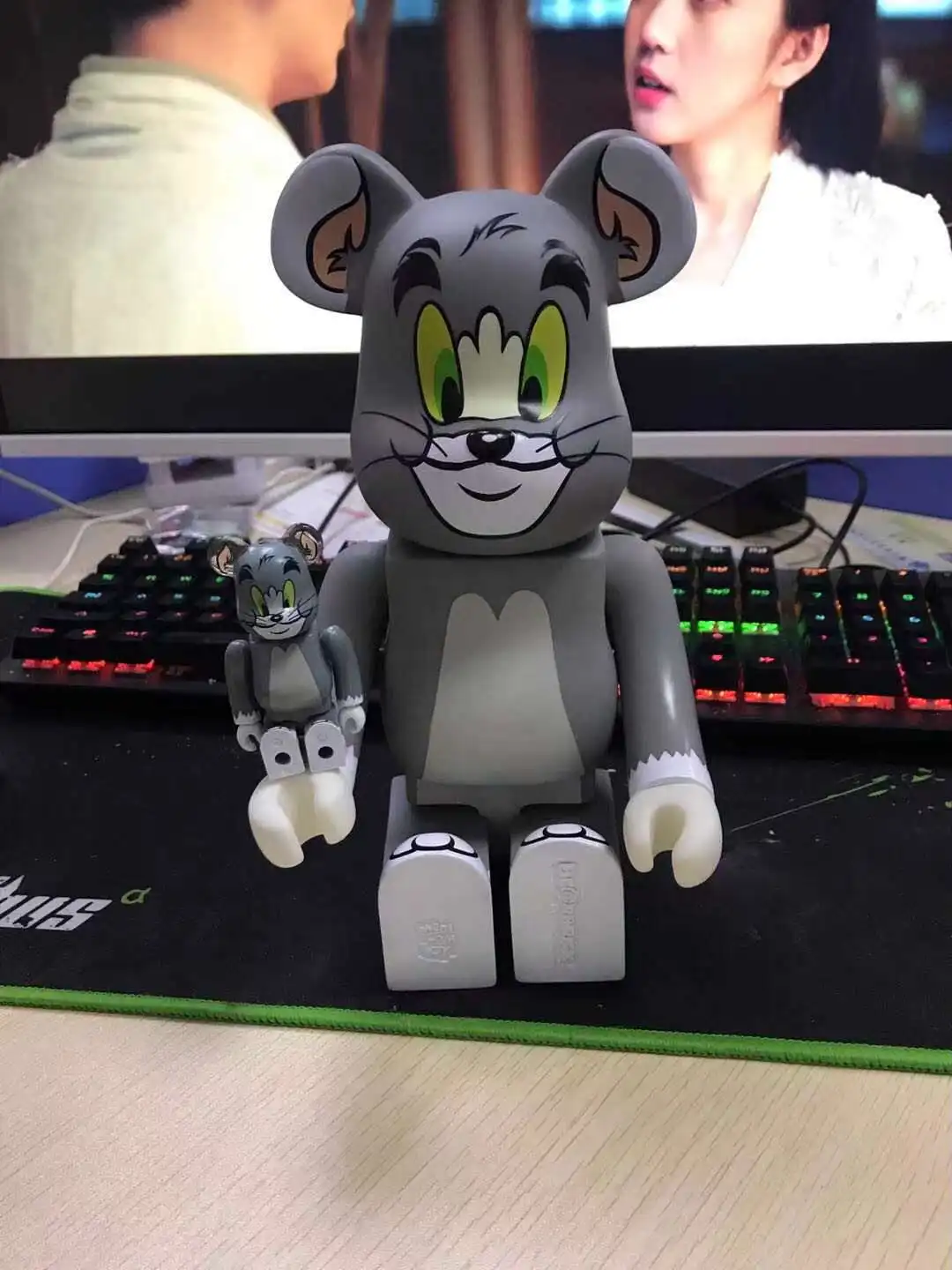 Фигурки героев аниме Том и Джерри 400% + 100%