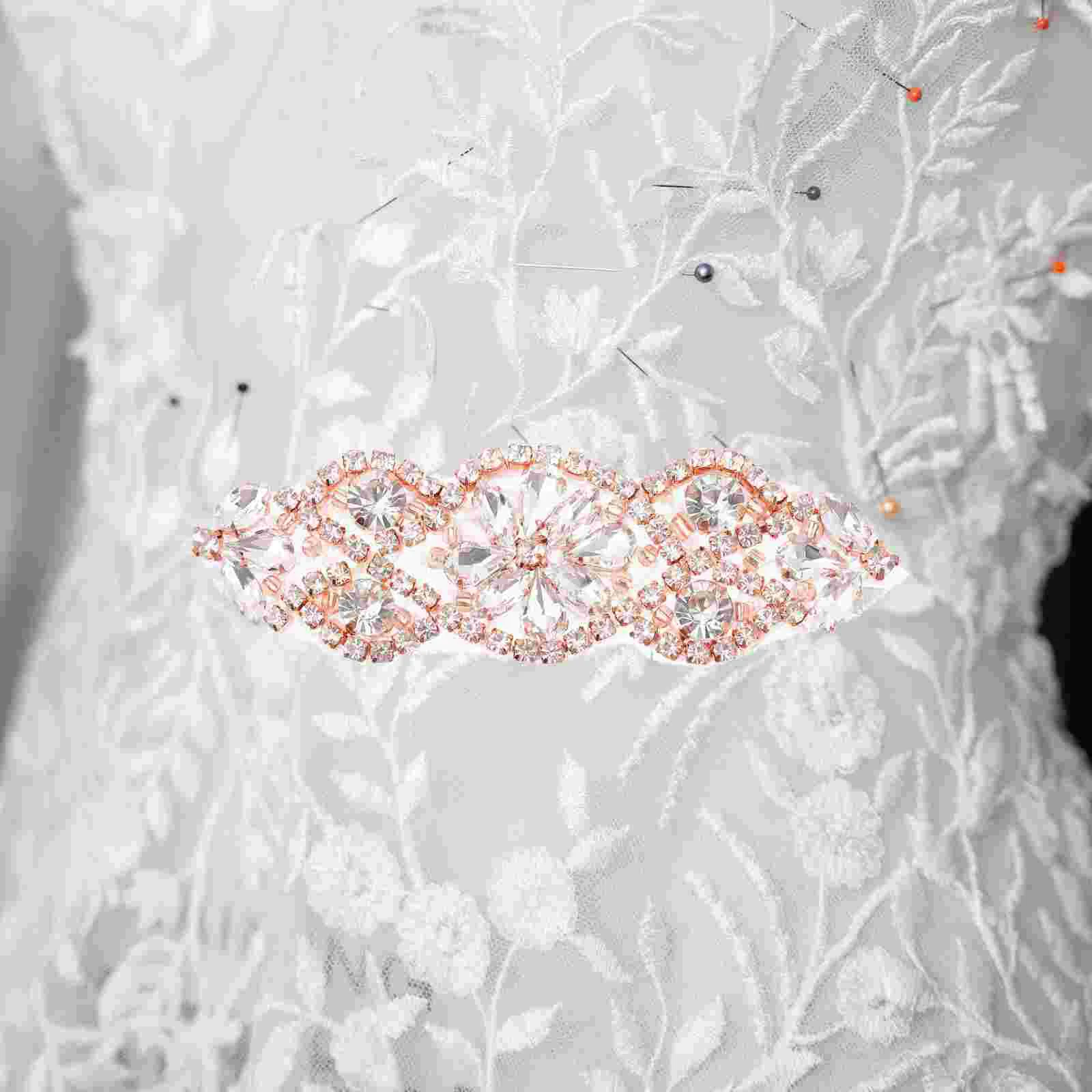 4-х шт. джинсовое платье с цветочным принтом и стразами пояс со декор сверкающие