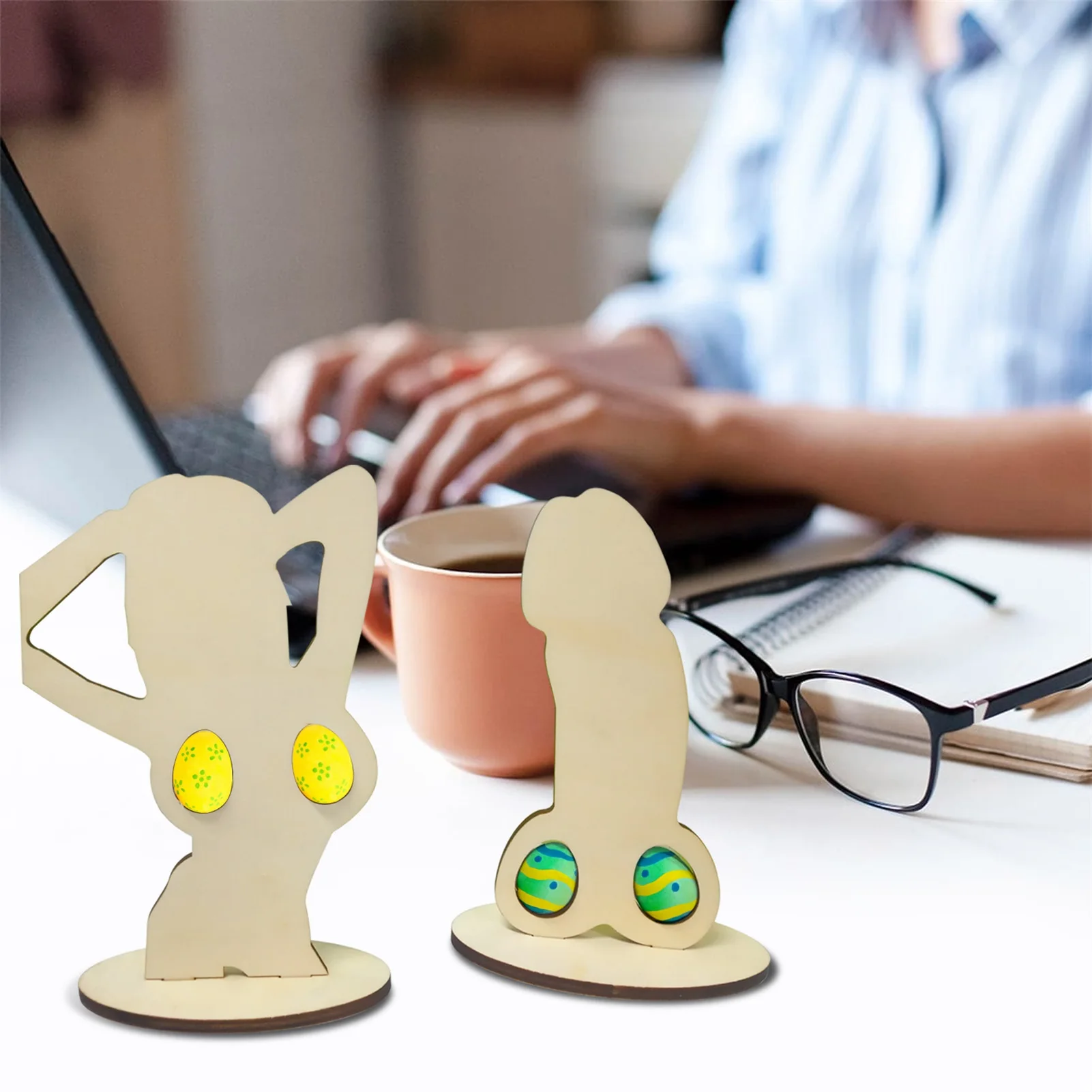 

2Pcs Funny Easter Egg Holder Wooden Decorative Egg Holder Kitchen Centerpiece Display Stand Dining Room Organization Prank