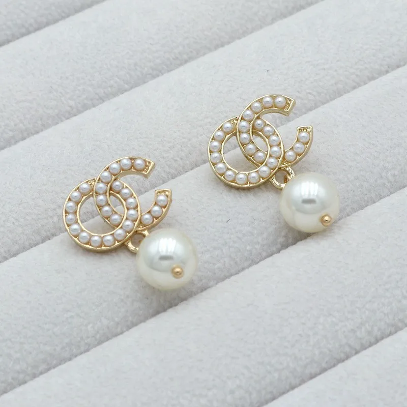 

Ear Stud Women C Letter Silvery Needle Korea Simple Pearl Earrings Elegant All-match Crystal Set Sweet Fashion Wholesale Earring