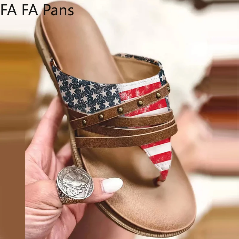 

Женские сандалии с шипами и флагом, 2023