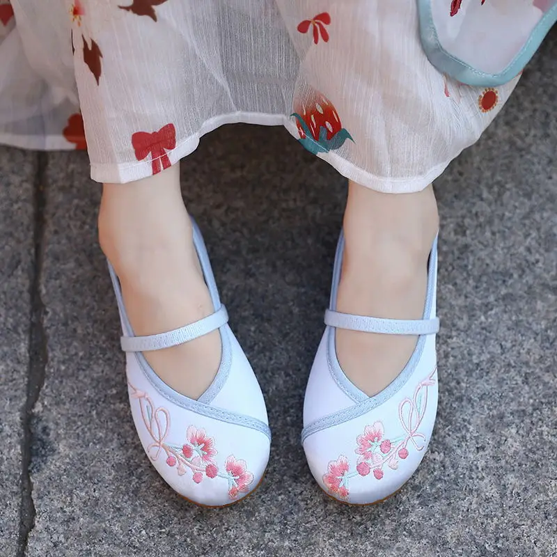 Винтажные холщовые туфли с вышивкой на плоской подошве для народных танцев