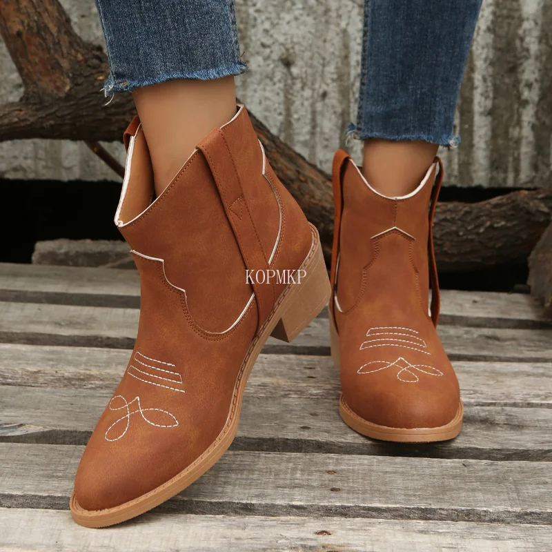 

Женские кожаные ботильоны ручной работы, в западном стиле ретро, с острым носком, без застежки, на платформе, зимние ботинки до щиколотки, 2023