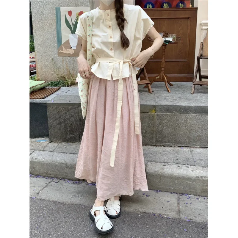 Женское платье-рубашка с драпировкой элегантное однотонное платье поясом и