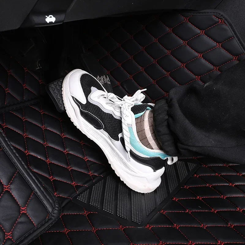 Полный комплект индивидуальных напольных ковриков из искусственной кожи для VW