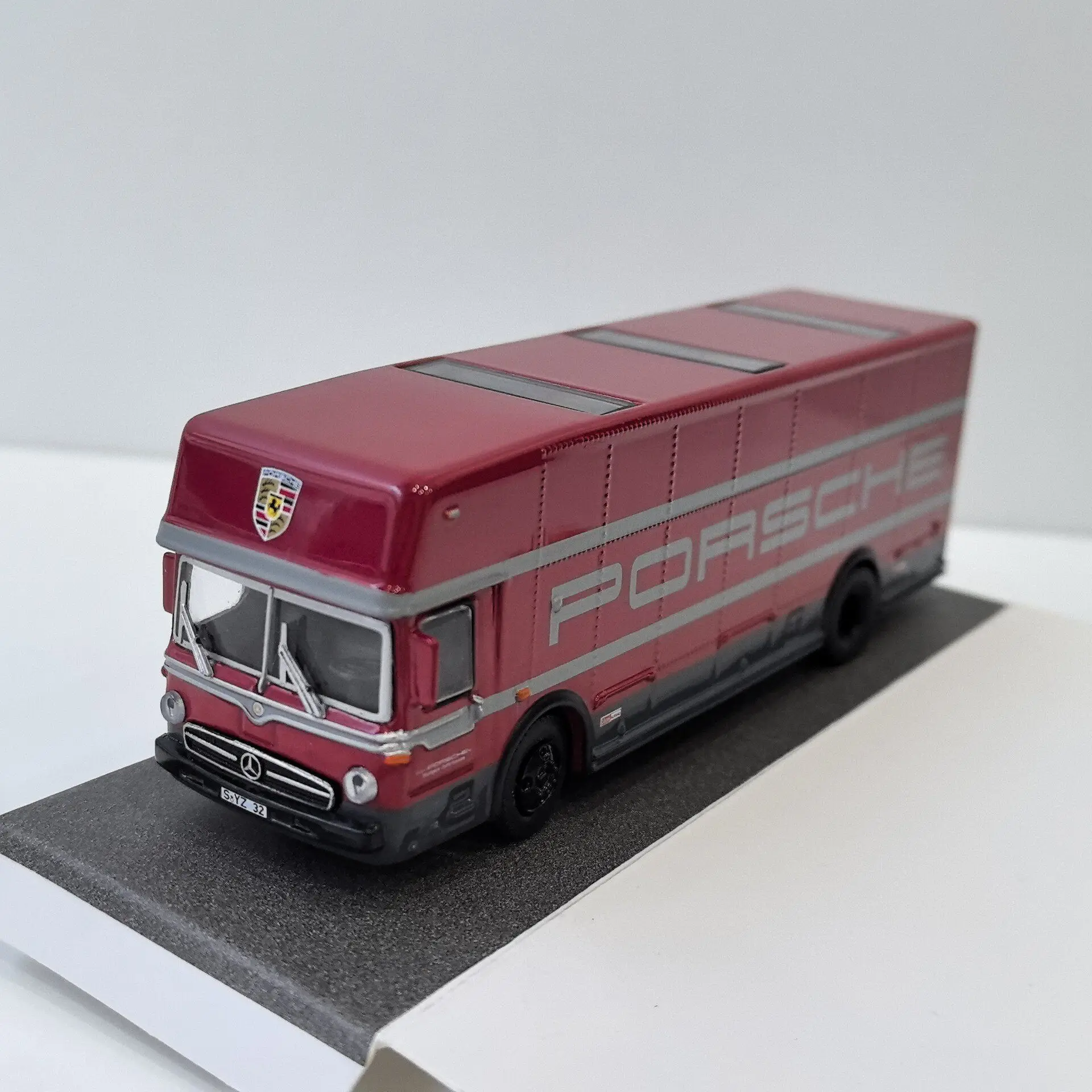 Фото Металлическая модель автомобиля Diecast SCHUCO 1/87 Scale HO BENZ PORSCHE Racing Transport 7 №4