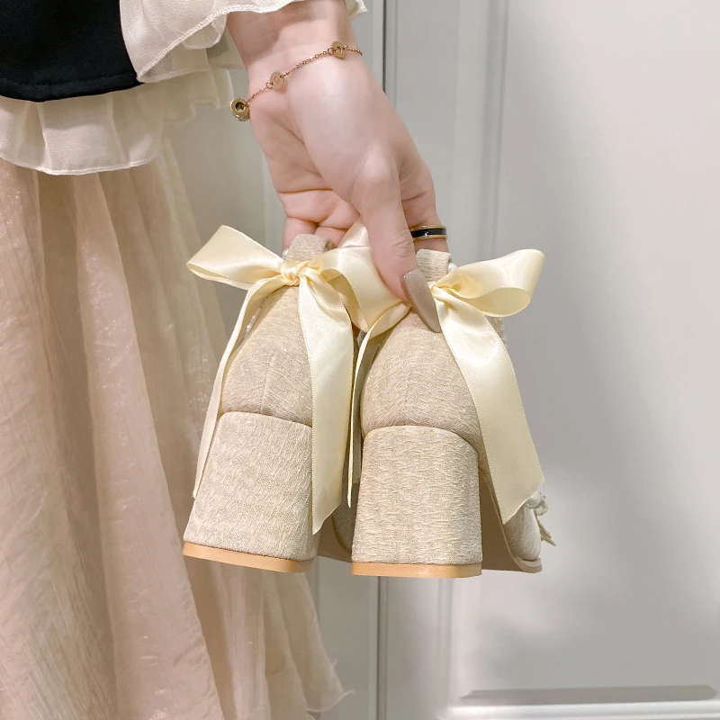 Женское платье на высоком каблуке с круглой головкой и толстым каблуком мицва