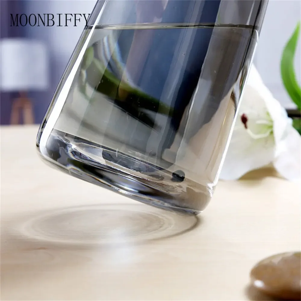 Высокая прозрачная ваза коричневые вазы из янтарного стекла высокие серые