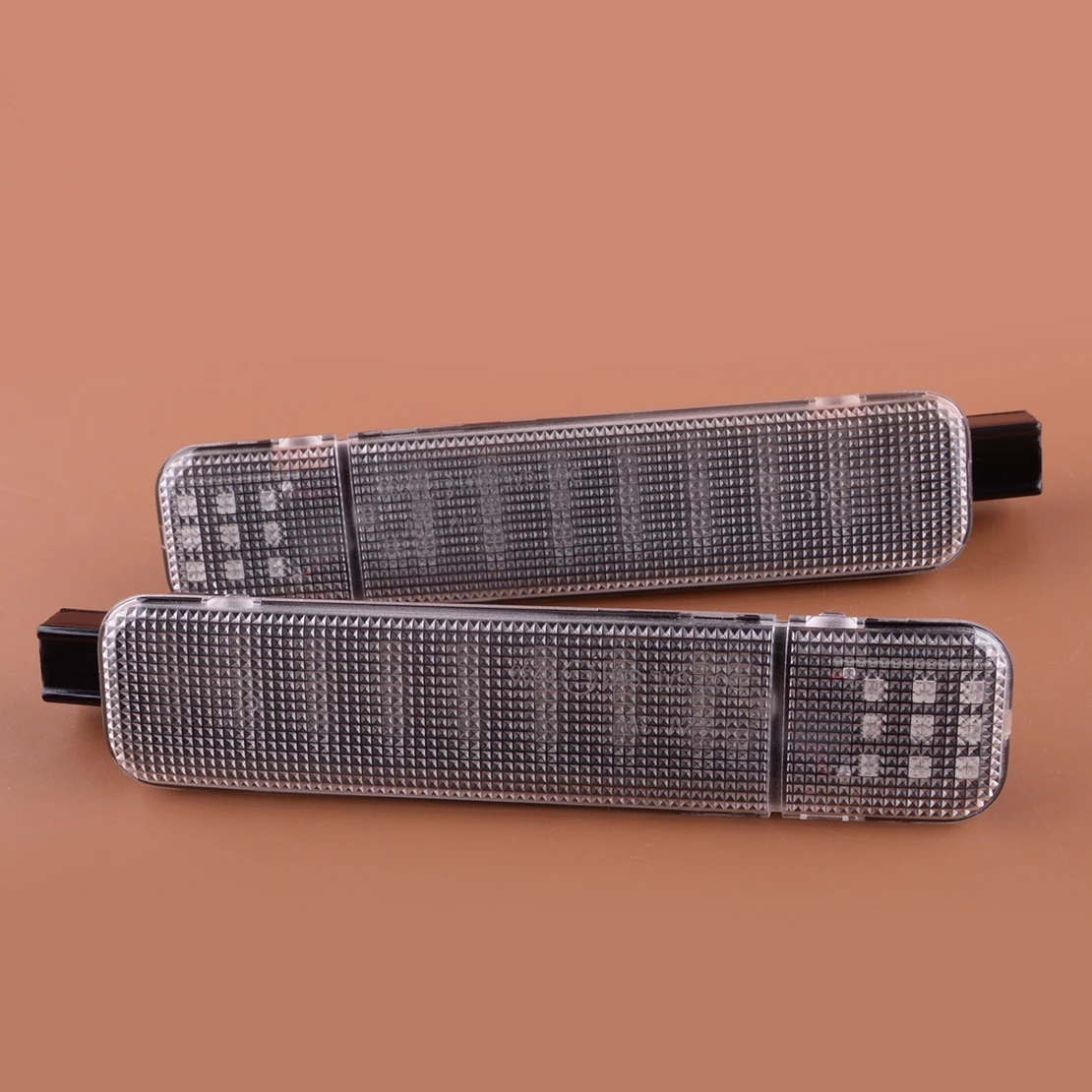 

1 Pair GM15021518 Car Door Panel Courtesy Light Lamp Fit for Chevrolet GMC C/K Tahoe Silverado Sierra Cadillac Hummer GM15021517