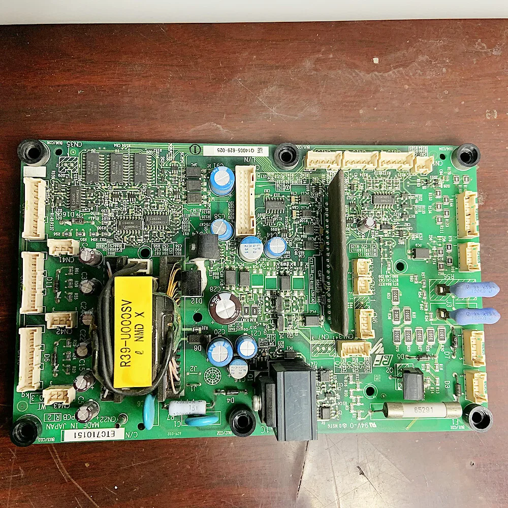 Разборка Инвертор Yaskawa A1000 серия 75-90-110-132 кВт плата питания основного привода 710151