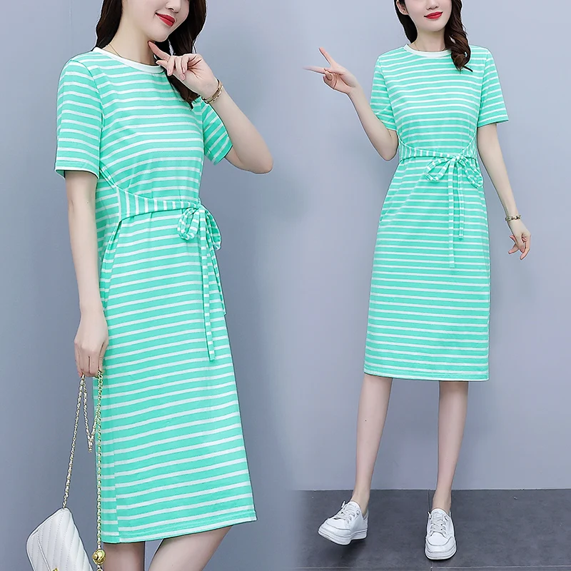 

Платье-футболка женское свободного покроя в полоску, с поясом