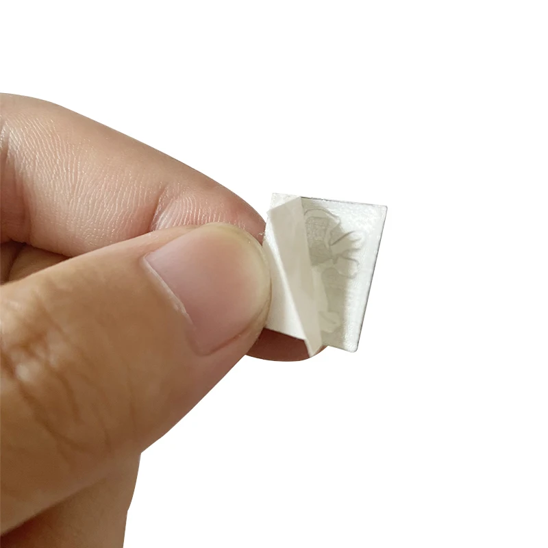 Рисунок 5 - Наклейка с логотипом для Peugeot