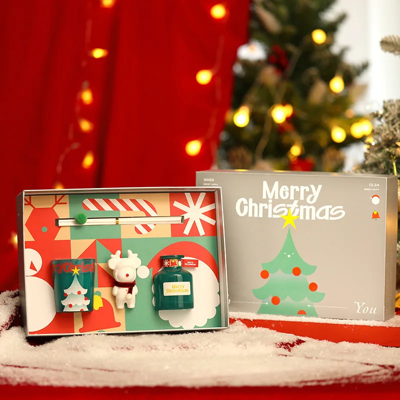 Рождественская подарочная коробка. Ароматизированная свеча. Соевый воск.