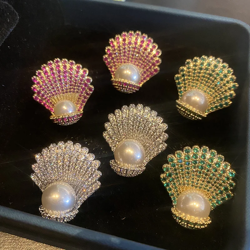 

Bilincolor Trendy White Pearl Clam Shell Earring for Women