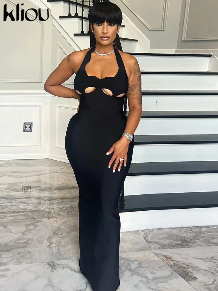 Женское платье-макси с лямкой на шее без рукавов