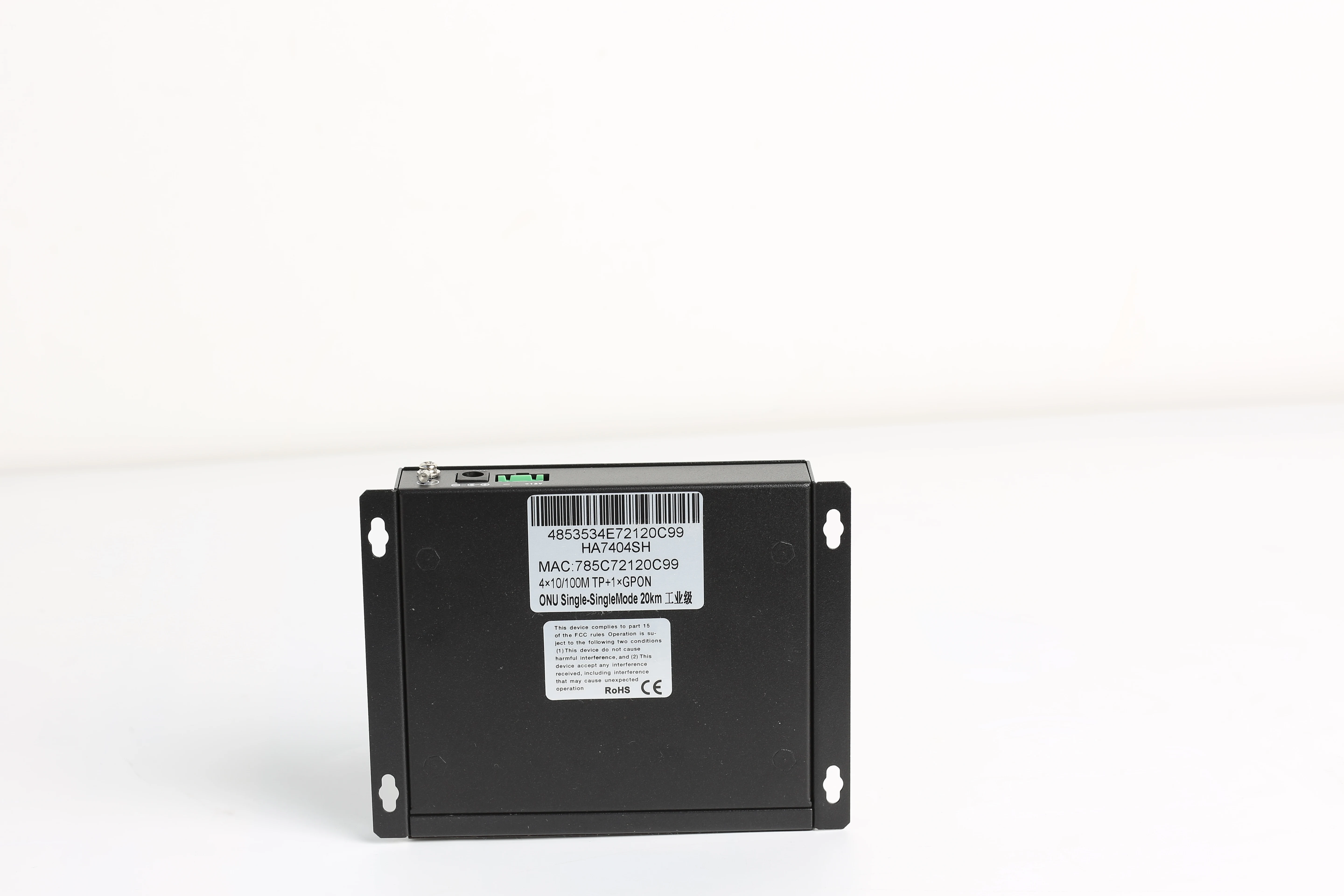 Фото HiOSO GPON ONT имеет высококачественный металлический корпус для настенного монтажа, поддерживает GPON и EPON OLT, обеспечивает 4 порта 100M RJ45 Ethernet. №5