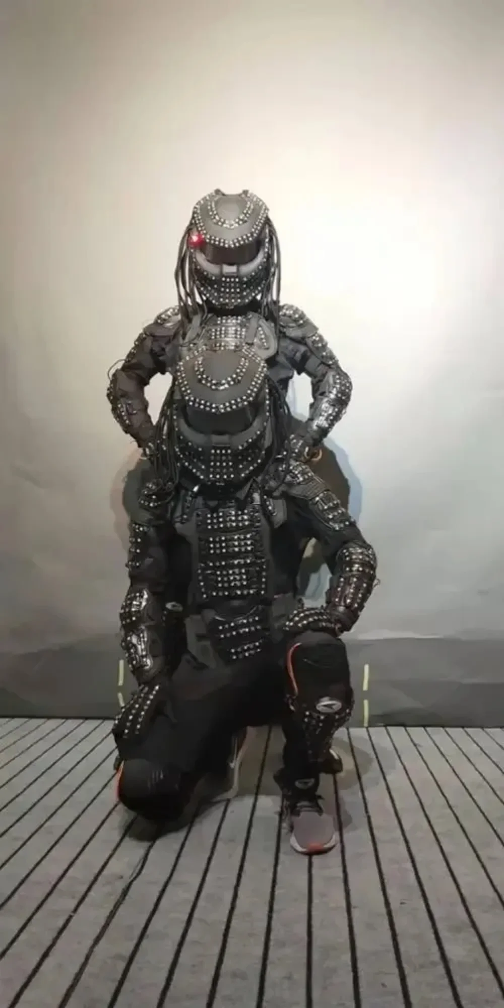 Светодиодный робот-костюм со светодиодной подсветкой защитный шлем воина