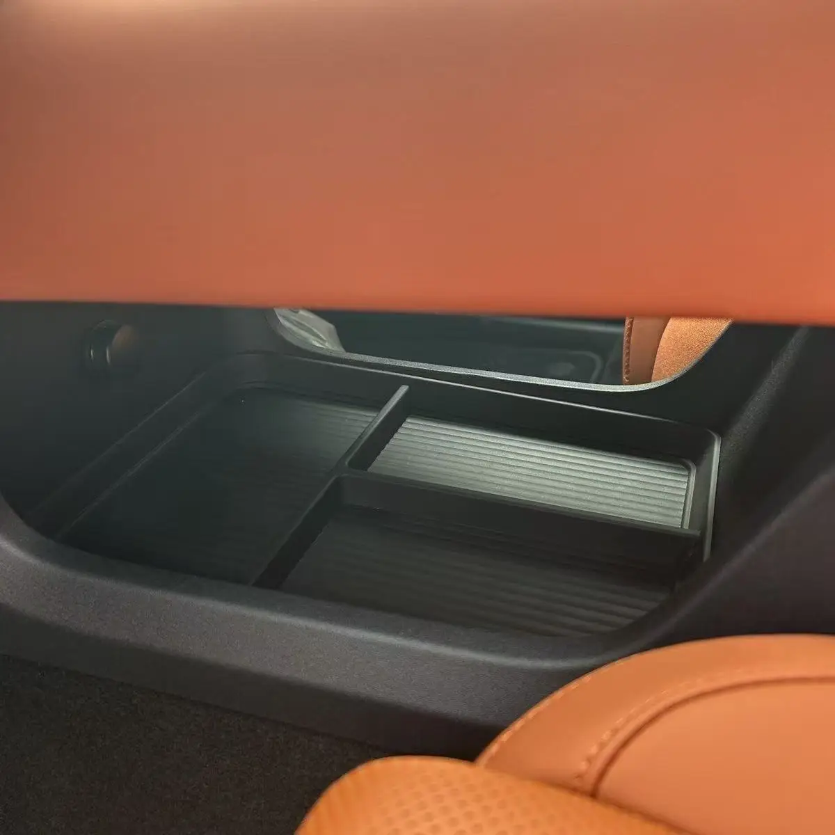 Фото NEW1 автозапчасти, подходящие для Li Lixiang L7 2023 2024 2025, центральная консоль автомобиля, подлокотник, ящик для хранения, многофункциональный доступ к интерьере №3