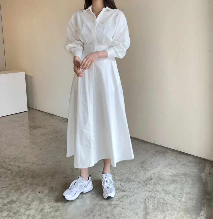 Женская хлопковая рубашка средней длины с отложным воротником и