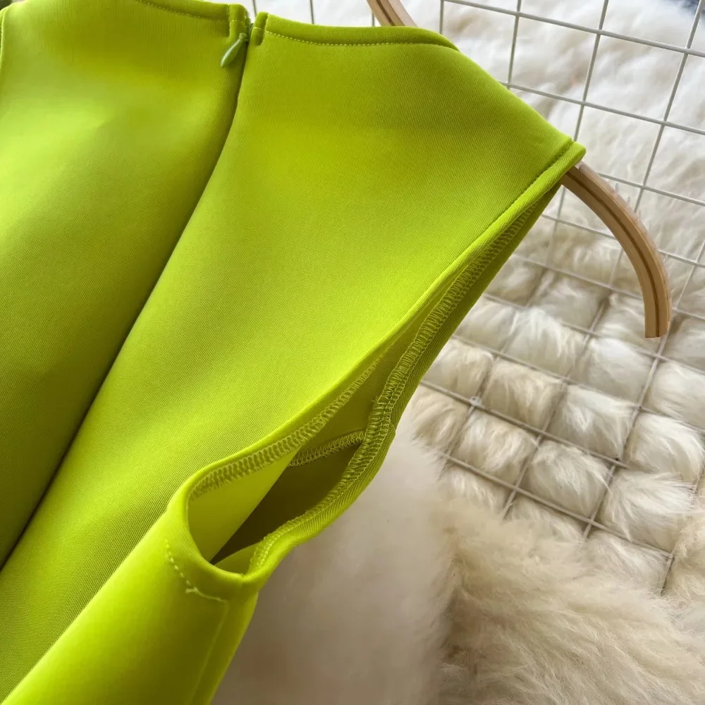 Сексуальное платье без рукавов с трехмерным цветком и круглым вырезом шикарное