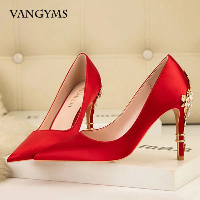 

Fashion Pointed Toe Satin Shoes Ladies Shallow Pointed Toe High Heels Metal Flower Decoration Light Luxury Women's Shoes