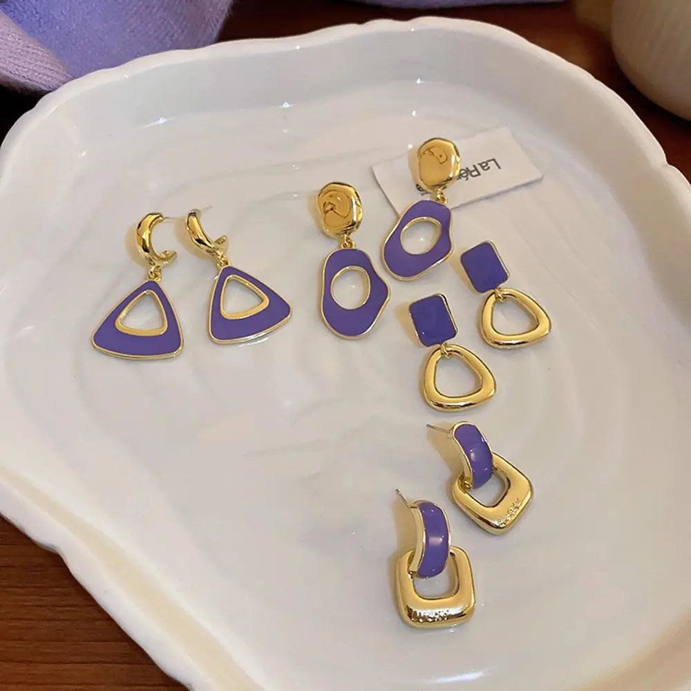 

Корейские серьги с геометрическим рисунком