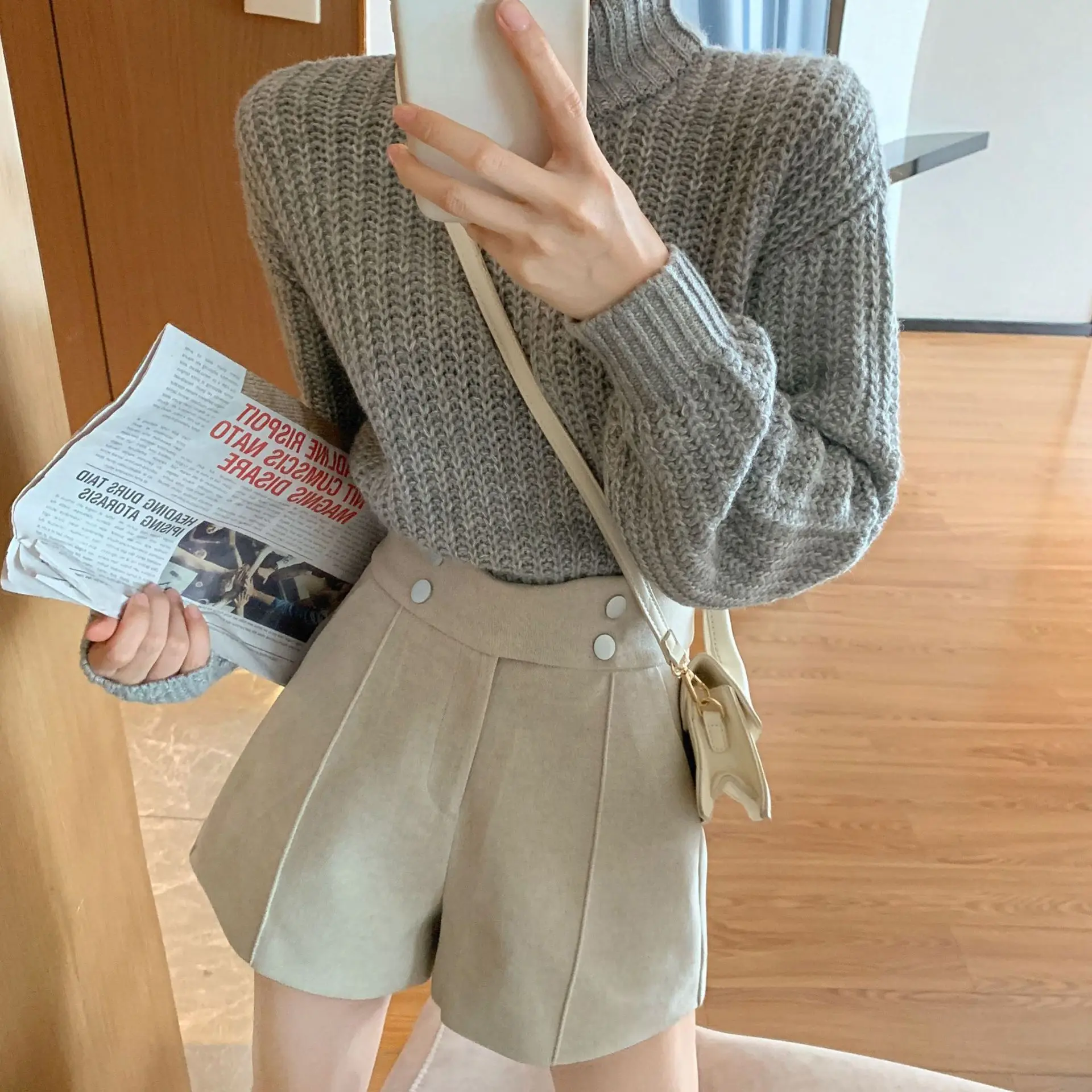 2023 Summer Solid Color High Waist Wide Leg Shorts Wear Boots Booty Shorts Winter Woolen Houndstooth Shorts for Women Culottes