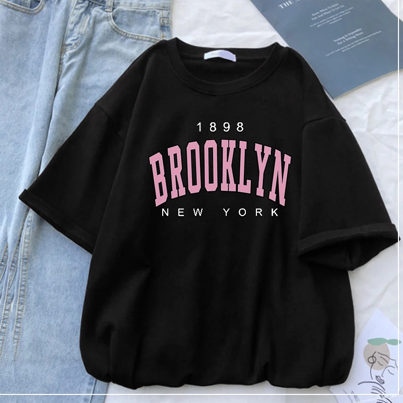 

1898 Brooklyn Tshirt Female New York Pink Letter Print Women T Shirt Kawaii Top Hip Hop Clothes Oversized T Shirt Gothic