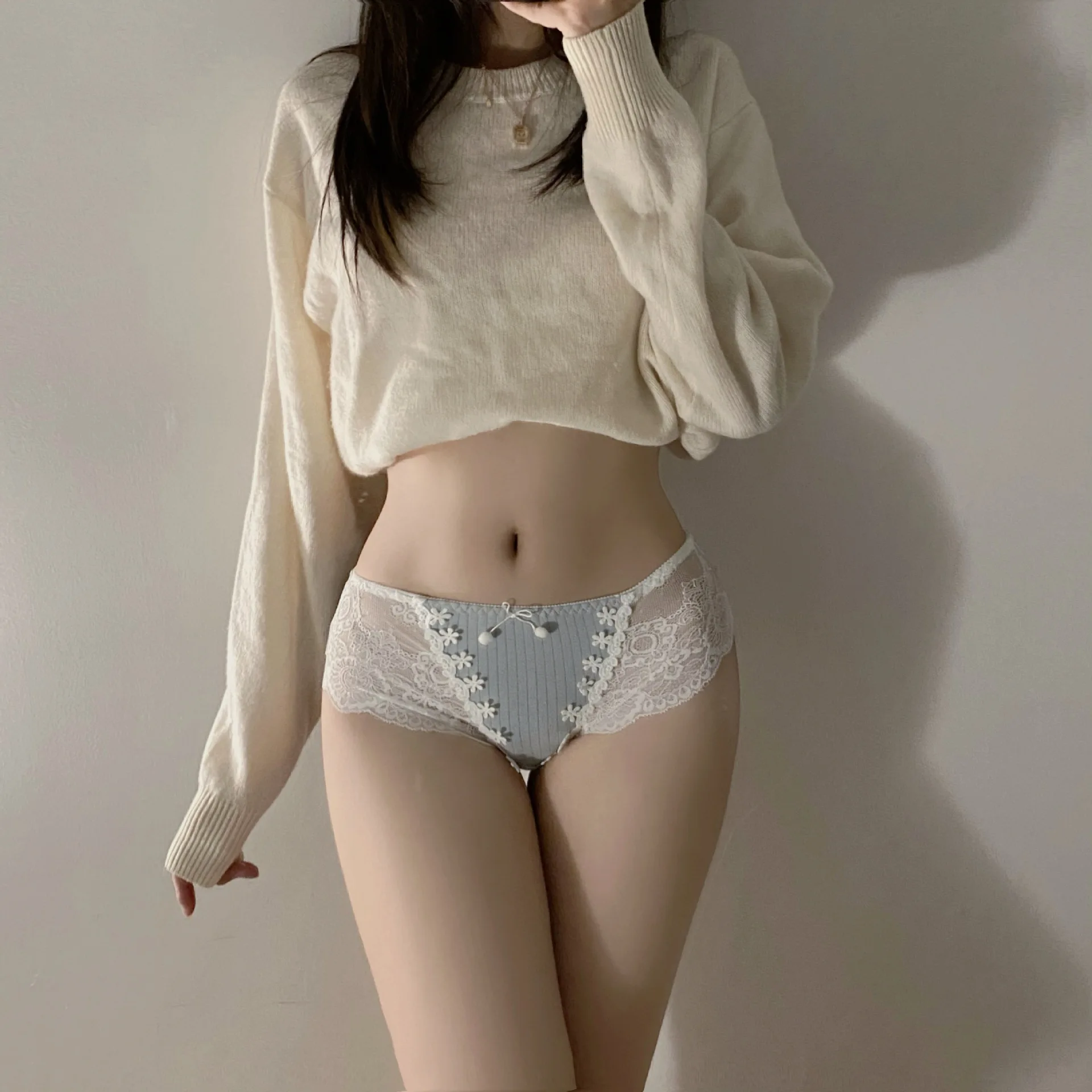 

Palace Style New Low-waist Stitching Sexy Lace Perspective Underwear Cotton Thread Plush Ball Bow Women's Briefs Breathable Sexy