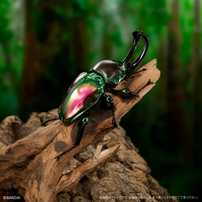 Коллекционная модель Bandai Платиновый Радужный Жук