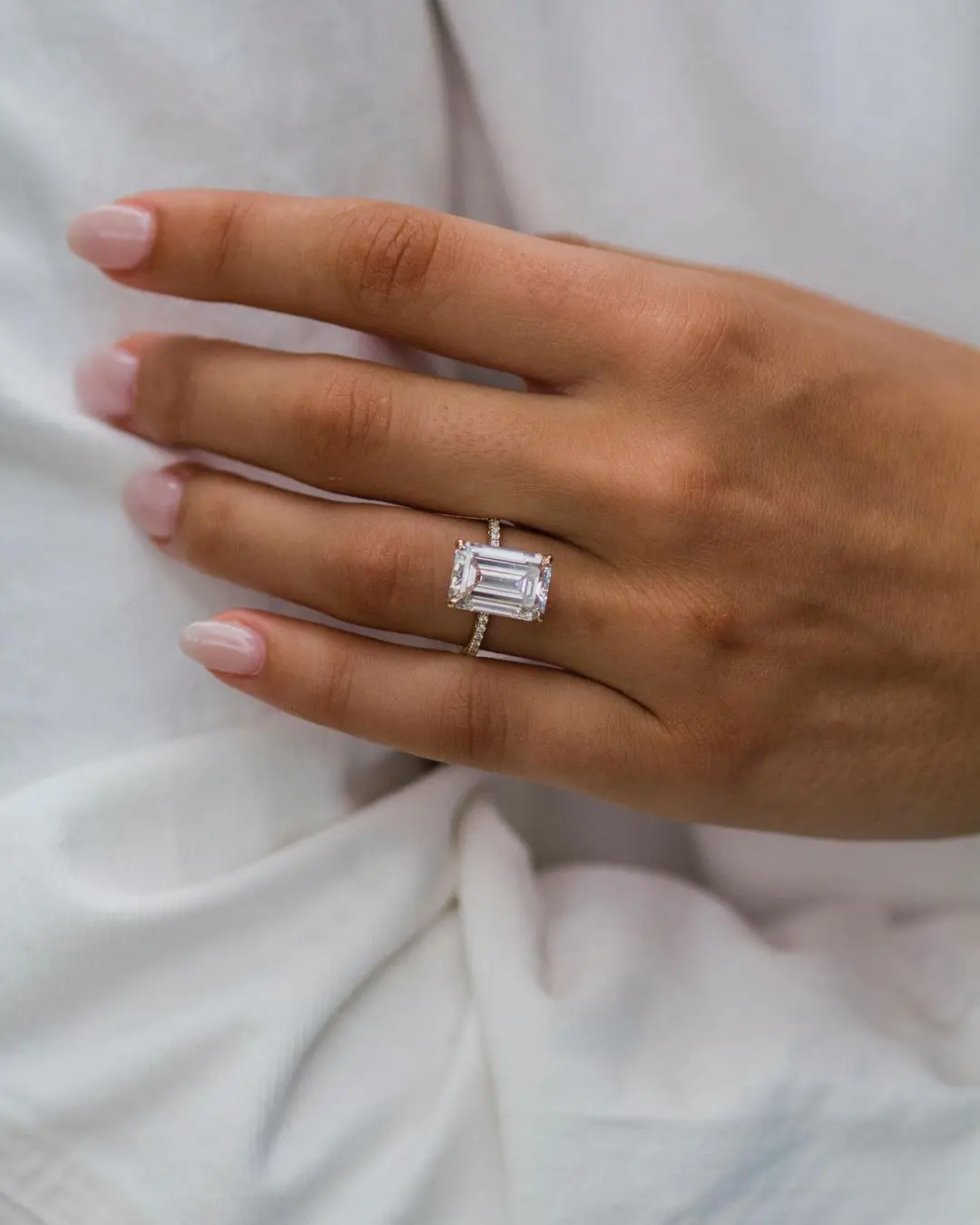 

JOVOVASMILE 2022 Luxury Brands 7 Carat 13*9MM Emerald Cut Mossanite 2.2mm width 925 Silver Rings Jewelry for Women