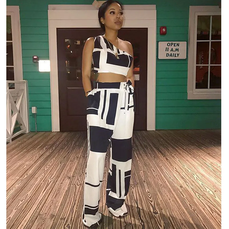 Осенне-весенний женский комплект из двух предметов укороченный топ на одно плечо