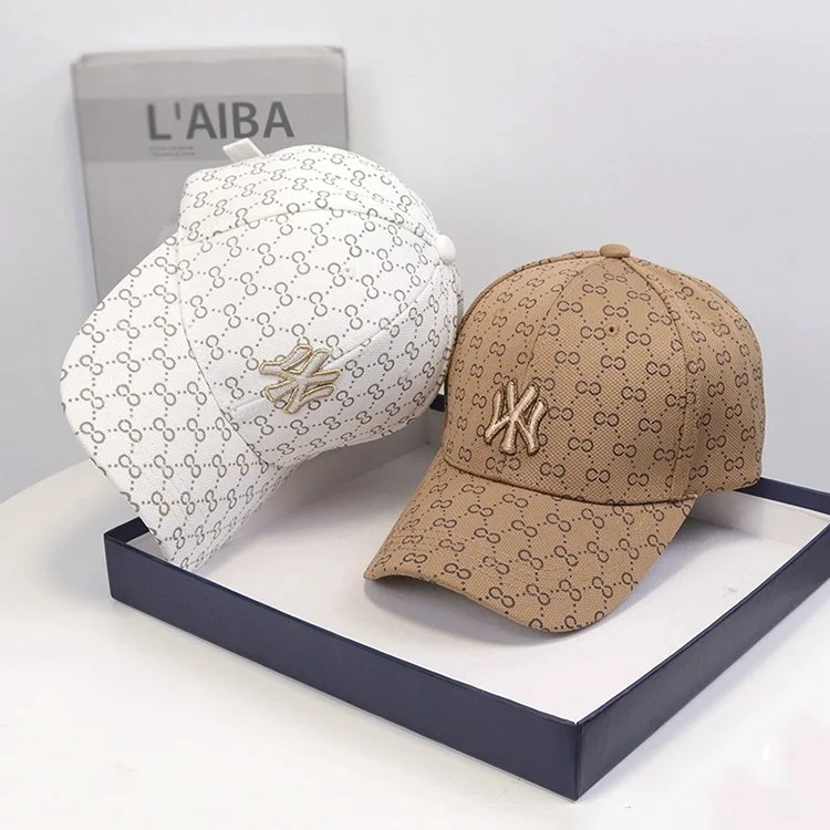 Новинка весна-осень 2024 шапка с вышитыми буквами и ананасами Мужская женская