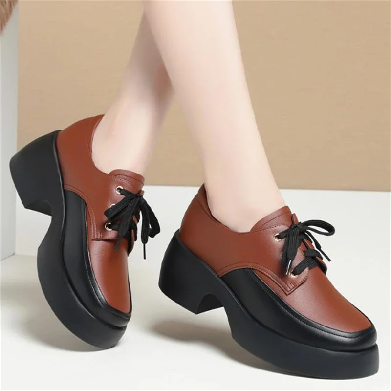 Женские туфли из мягкой кожи на шнуровке 6 см