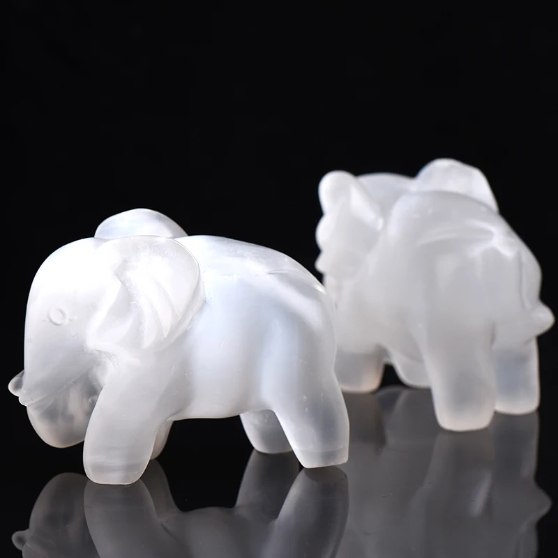 Натуральный кристалл селенит в форме животного минеральный образец