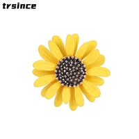 new enamel drip oil daisy brooch simple temperament pin brooch female clothing pin accessories