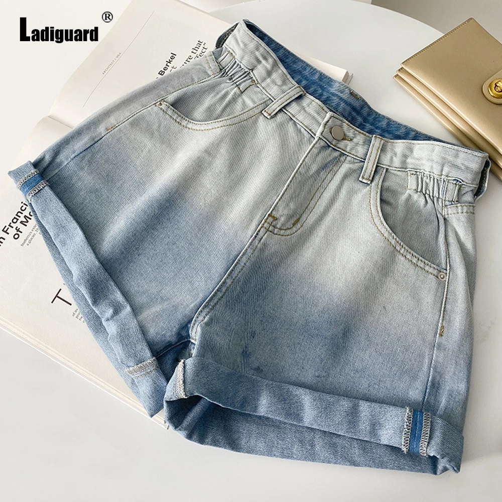 Ladiguard 2022 Sexy Crimping Denim Shorts Women Fashion Gradient Short Jeans Boyfriend Girls Stand Pocket Ripped Summer Hotpants