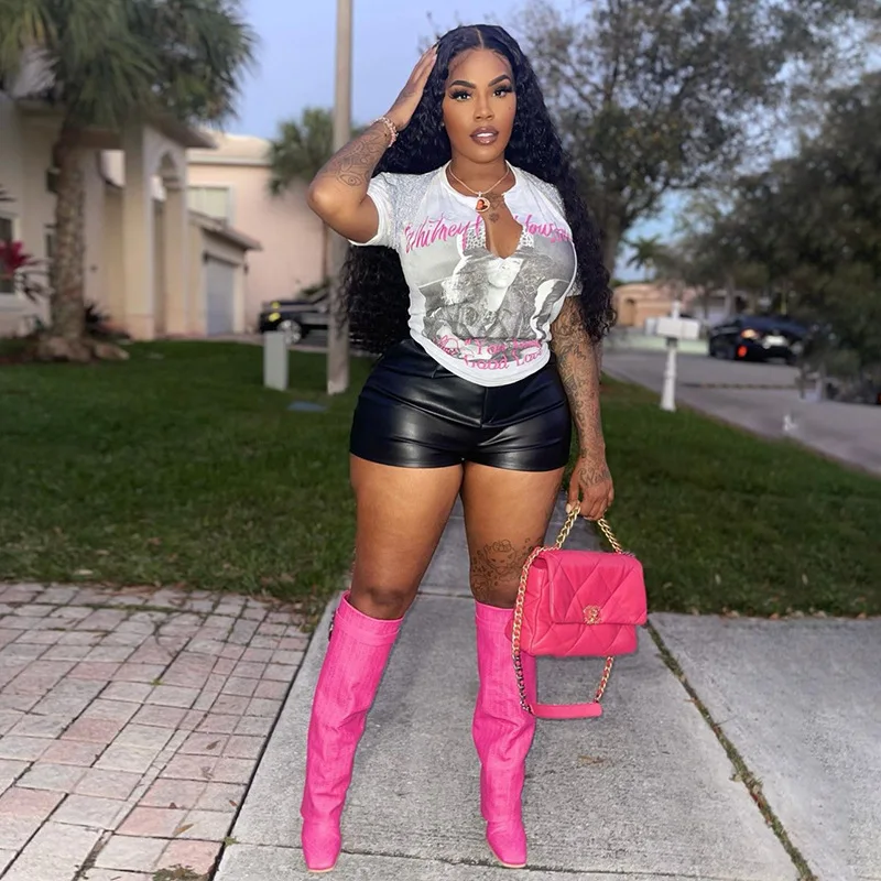 

Женская футболка с принтом, V-образным вырезом и коротким рукавом