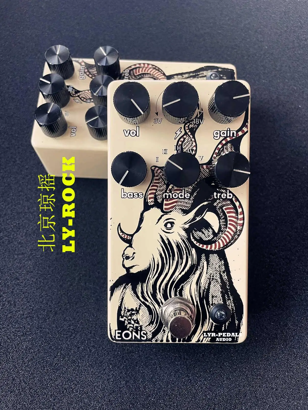 Электрогитара Rock FUZZ Fazzi Устройство с монолитным эффектом в пятидесятых режимах