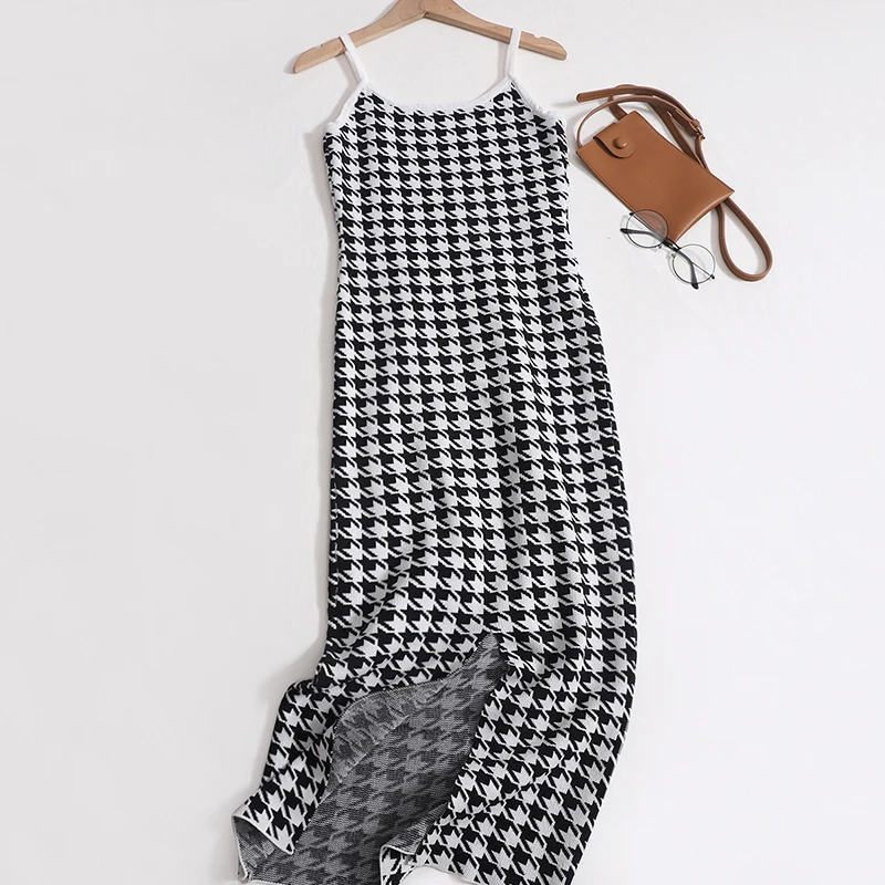 

Женское летнее длинное платье с круглым вырезом