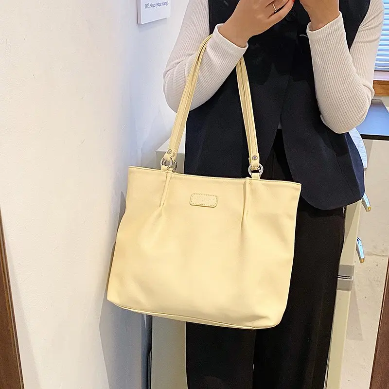 

Повседневная водонепроницаемая сумка-тоут из искусственной кожи, Дамская вместительная сумочка на плечо, Модный повседневный дорожный тоу...