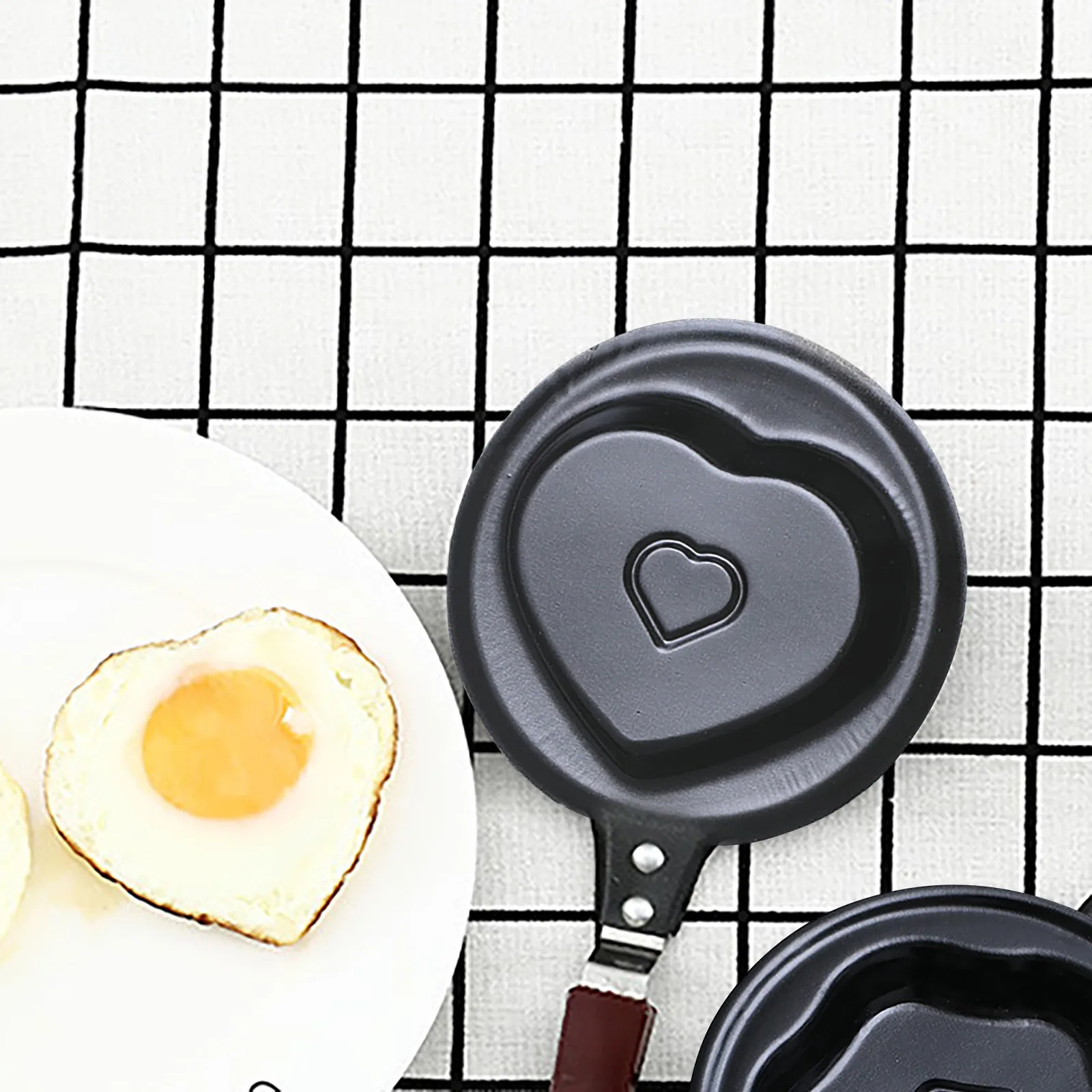 Mini Heart Shaped Non-stick Egg Frying Pan Fried Omelette Pancake Cooking Pot 