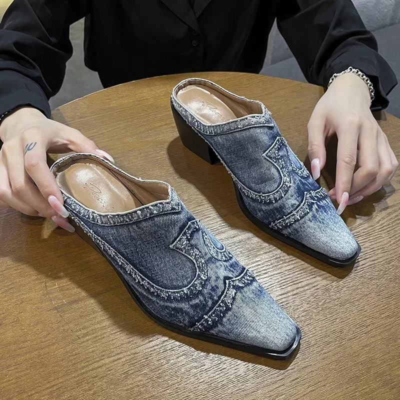 2024 Новые джинсовые тапочки для женщин. Толстые каблуки внешней одежды. Сандалии