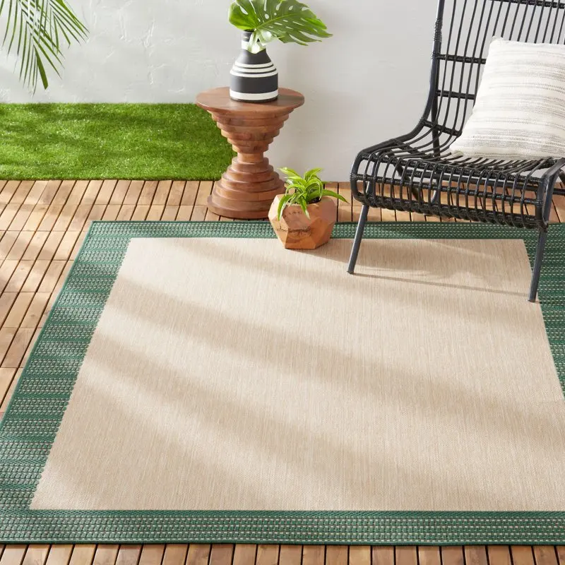 

Patio Country Landry Traditional Border Indoor/Outdoor Area Rug, Beige/Green, 5'2"x7'2"