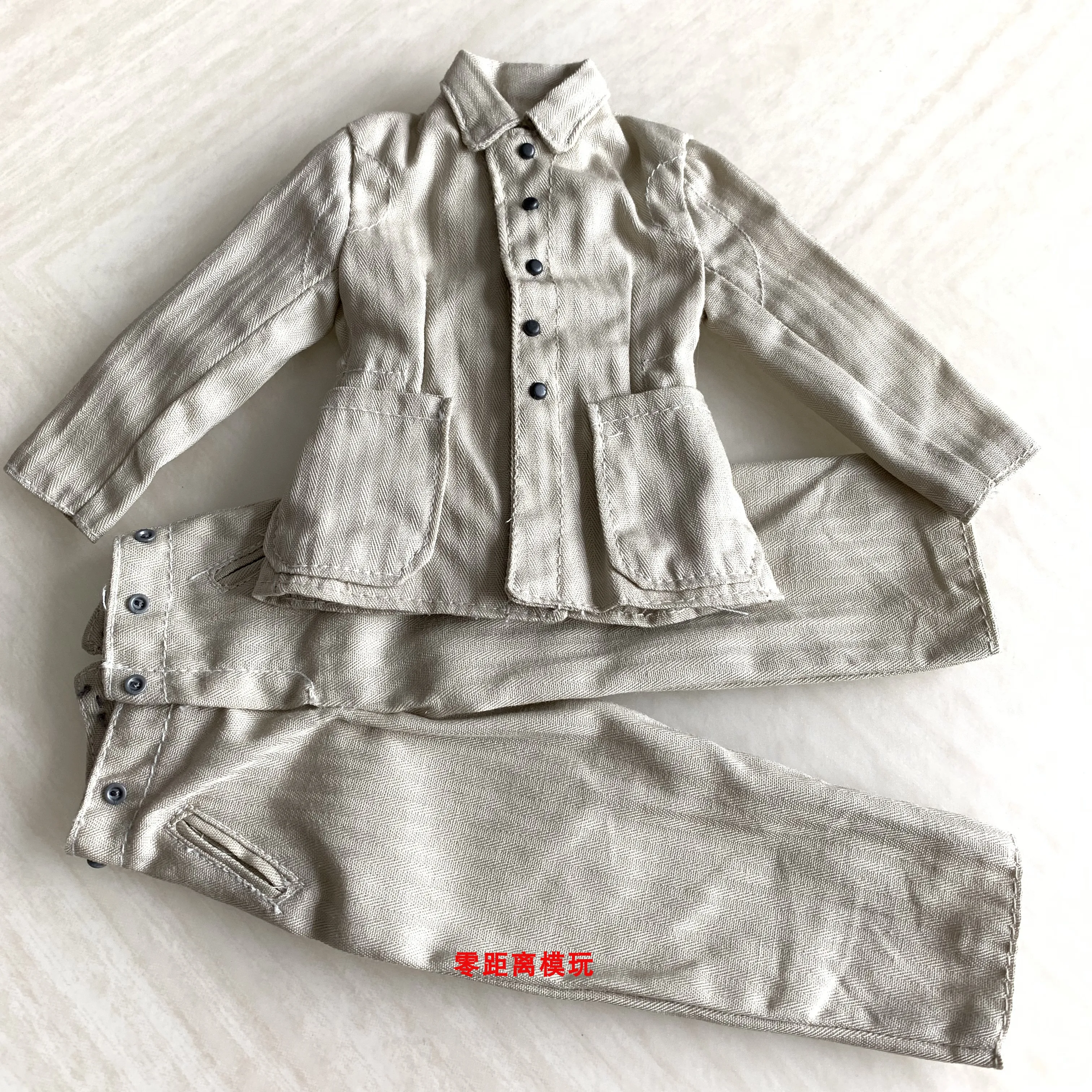 

1:6 Soldiers DML 70735 World War II Army Uniform Soldier Combat Clothes Set