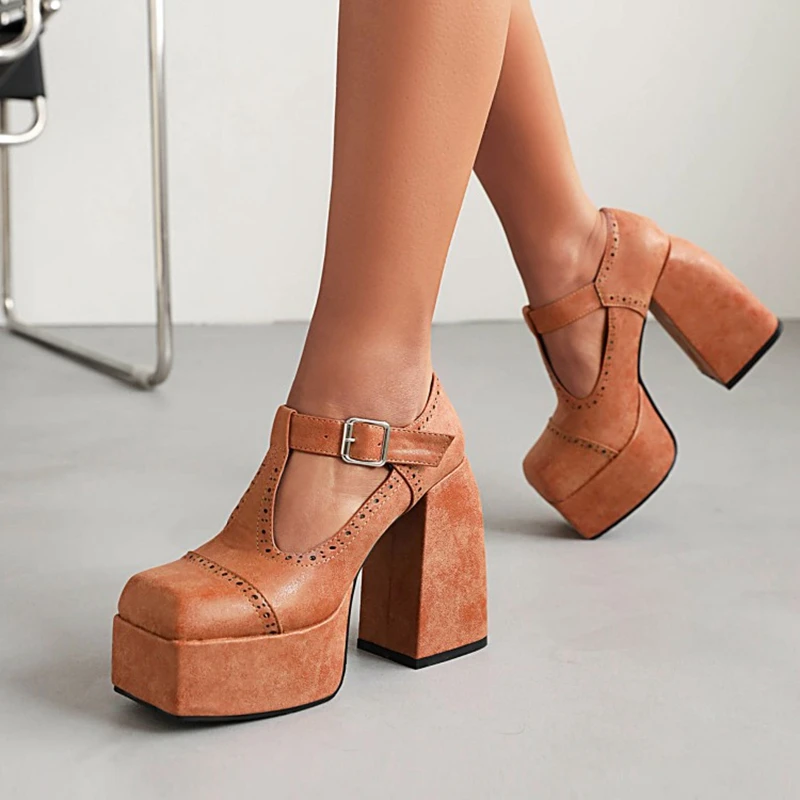 

Женские туфли-лодочки на массивной платформе, размеры 43-5