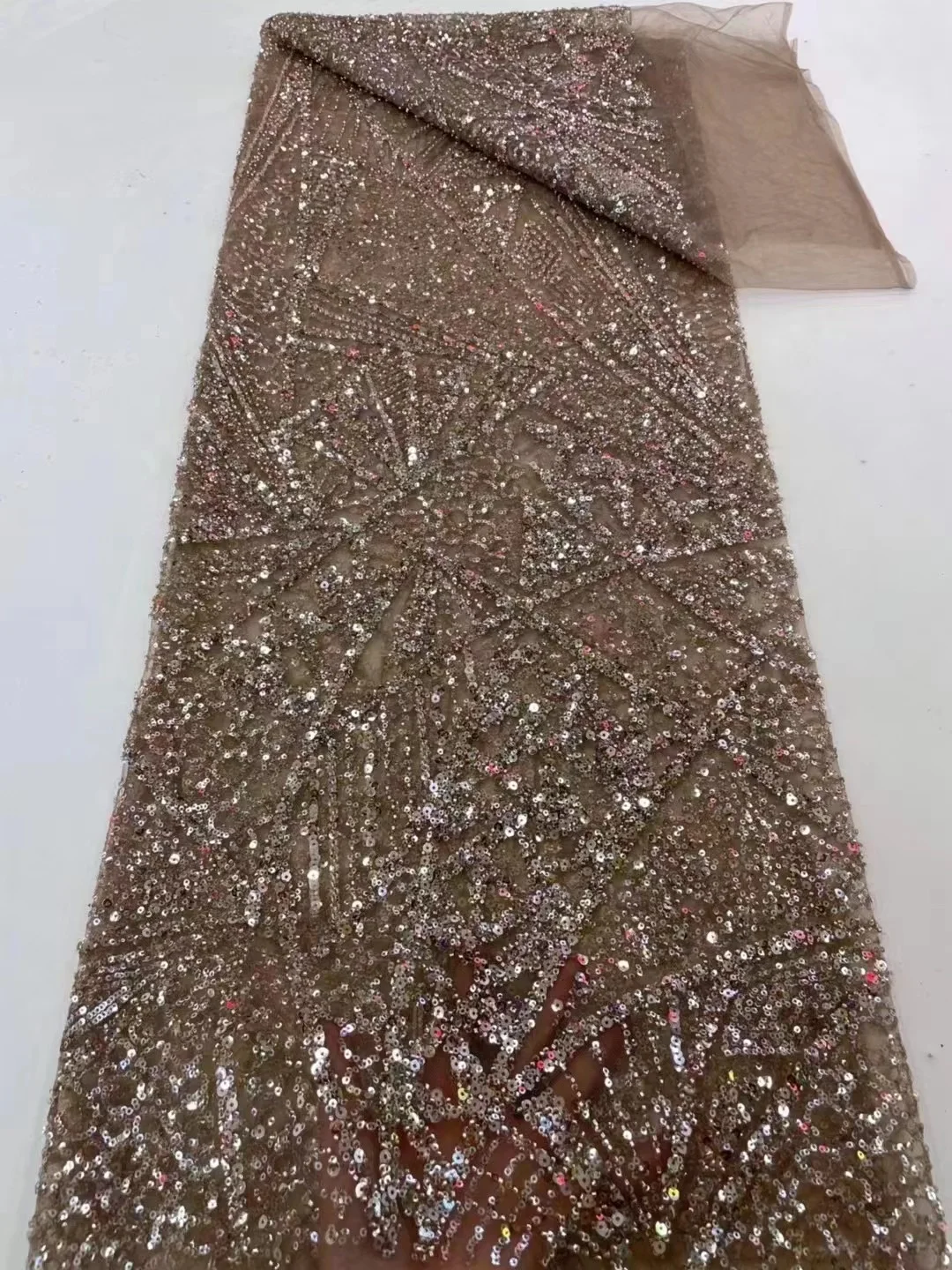 

African Groom Sequins Lace Fabric High Quality 2023 Heavy Beads Embroidery French Tulle Lace Nigerian Wedding Dress